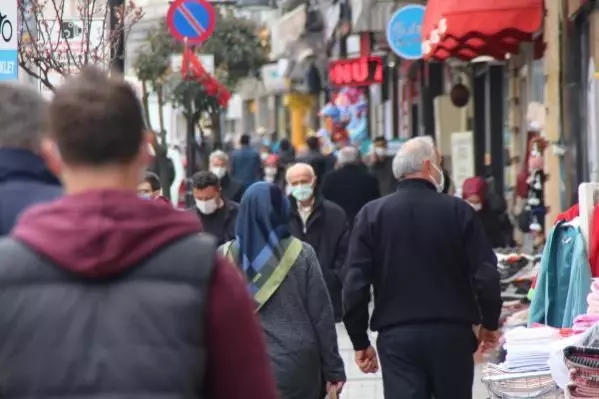 Vaka sayıları artan Rize'de Vali'den uyarı: Ev buluşmalarından kaçınalım