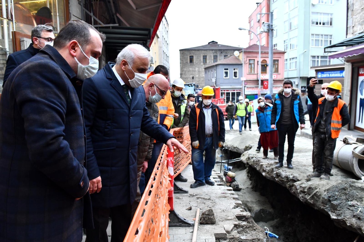 Başkan Zorluoğlu Çarşı mahallesi esnafı ile bir araya geldi