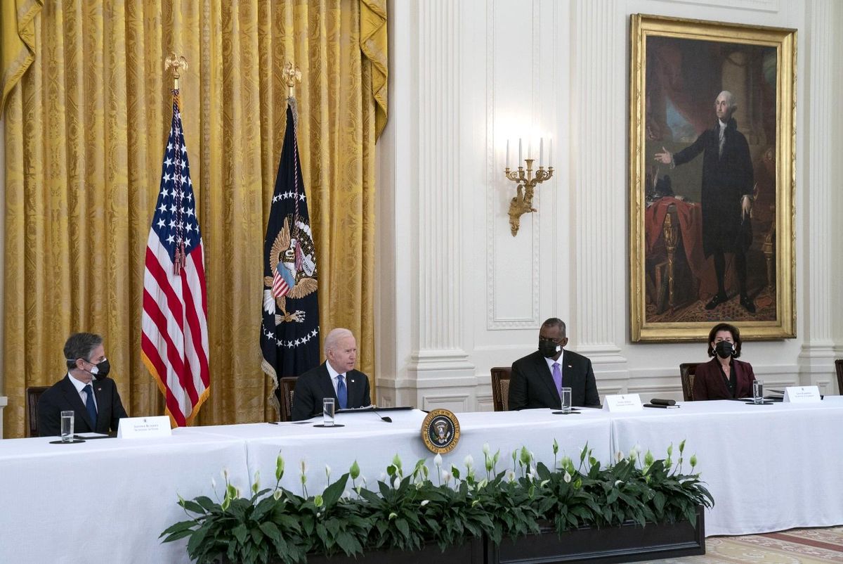 Biden, ilk kabine toplantısını yaptı