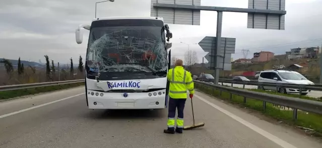 Bursa'da şehirler arası yolcu otobüsü tırla çarpıştı: 4 yaralı