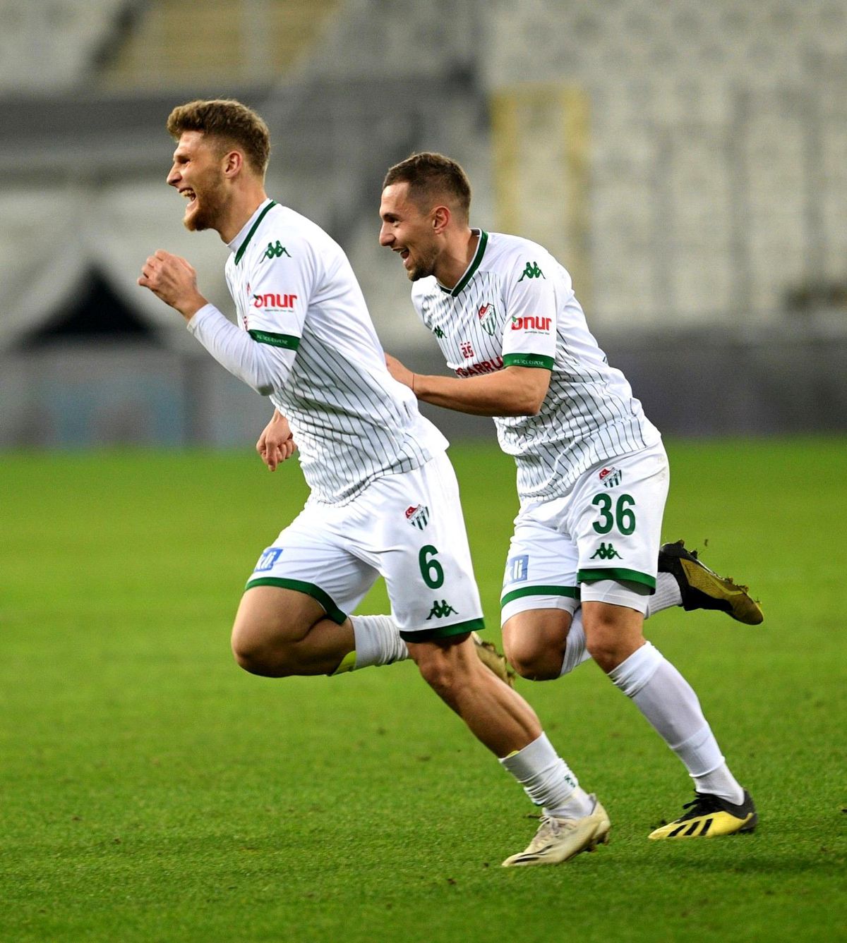Bursaspor, evinde Altay\'a karşı üstün