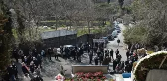 Cemil hocaya mezarı başında anma... 1 yıl sonra helallik alındı