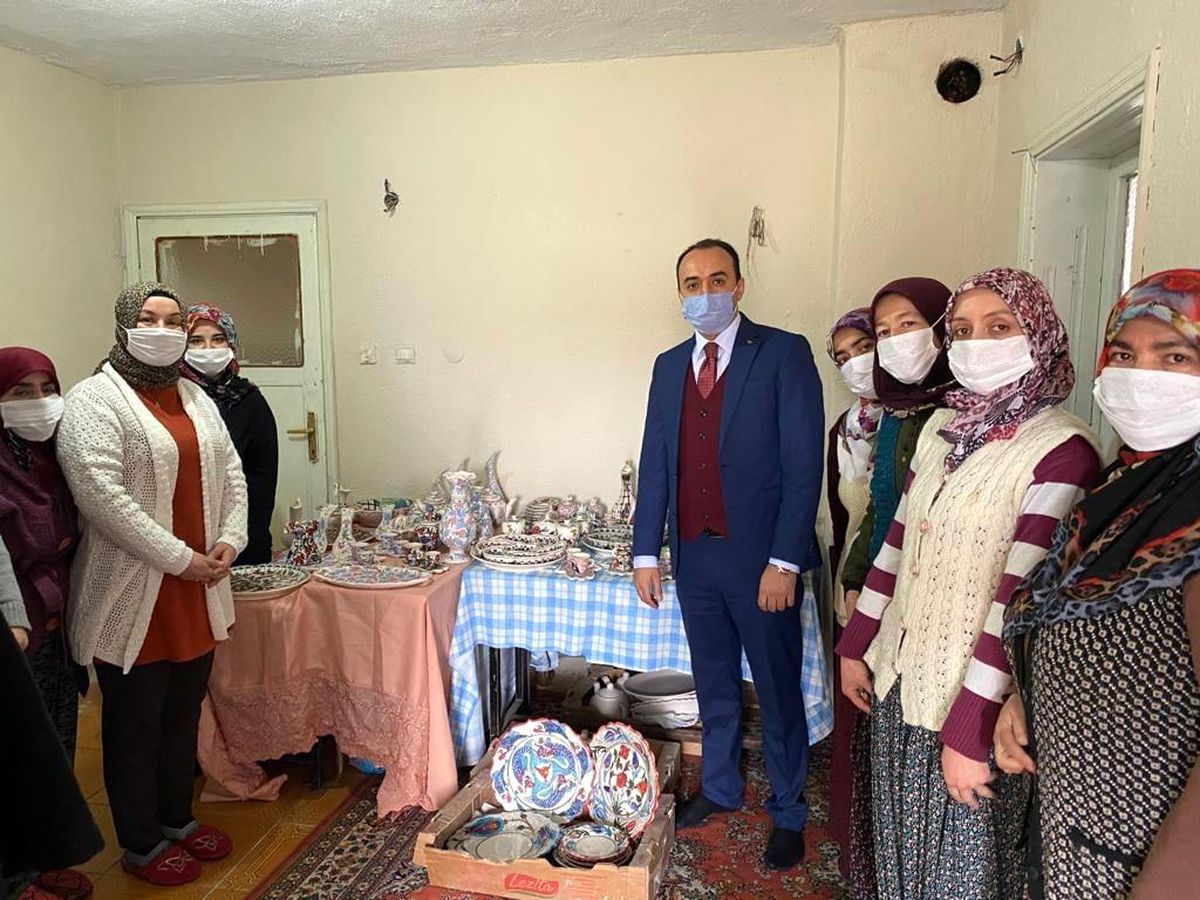 "Çini kursları aile ekonomisine doğrudan katkı sağlıyor"