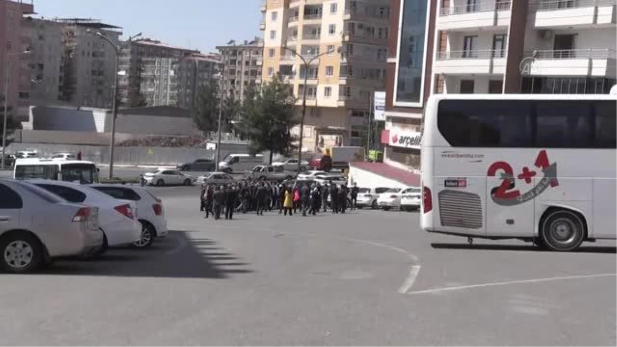 Son dakika haber | Diyarbakır anneleri ve Siirt\'ten gelen STK\'lardan "Teröre Lanet" yürüyüşü