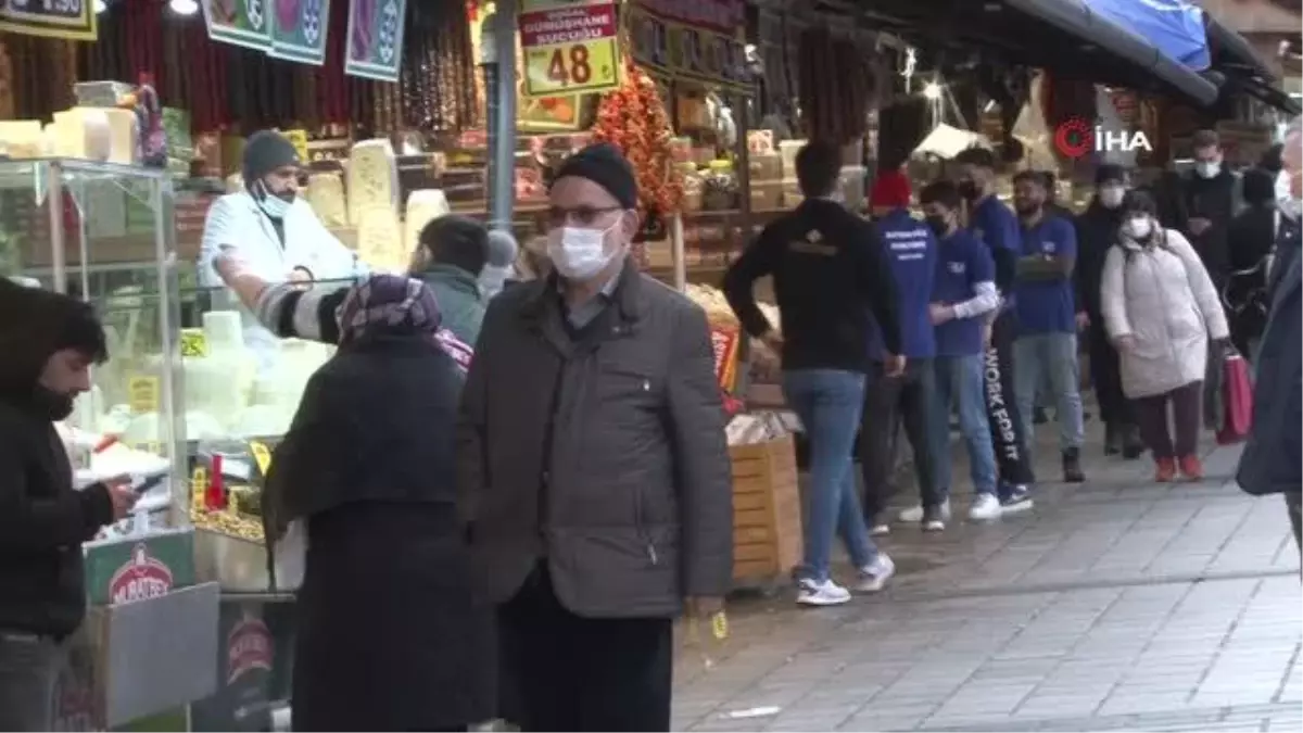 Eminönü\'nde Ramazan öncesi alışveriş yoğunluğu