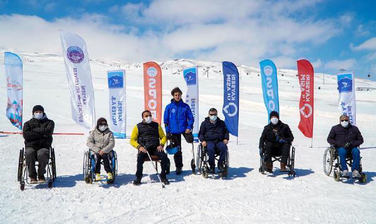 Son dakika haber | Erciyes\'te engelliler kayak yaptı