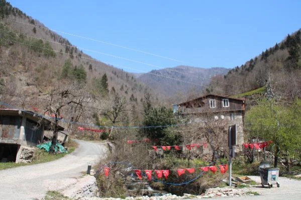 RİZE İkizdere Vadisi'nde köylülerden 'taş ocağı' nöbeti