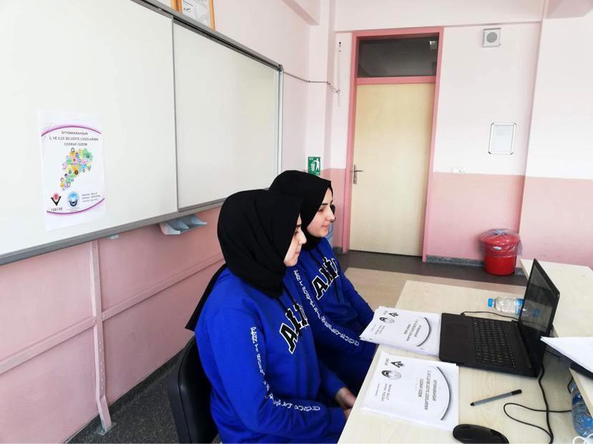 Kız Anadolu İmam Hatip Lisesi Konya Bölge 2.\'si oldu