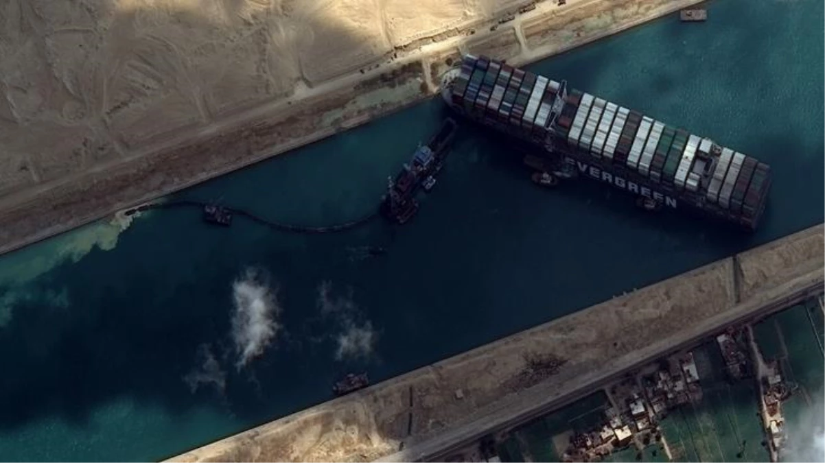 Mısır, Süveyş Kanalı\'ndaki krizle ilgili harekete geçti! Geminin sahibi firmadan en az 1 milyar dolar tazminat istiyor