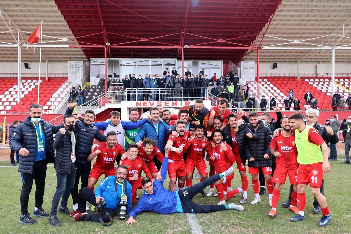 Nevşehir Belediyespor\'un kaderi son 5 haftaya kaldı