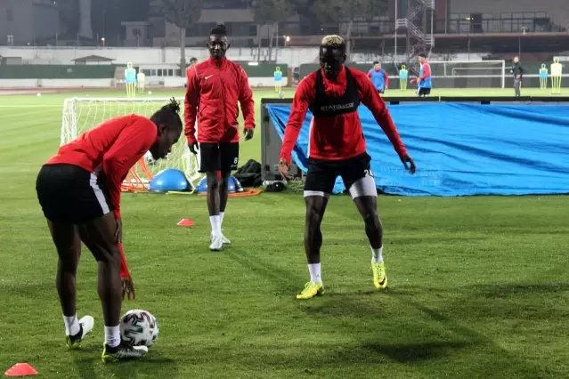 Ömer Erdoğan: Galatasaray'ı yenip, yeniden çıkış yakalamak istiyoruz 