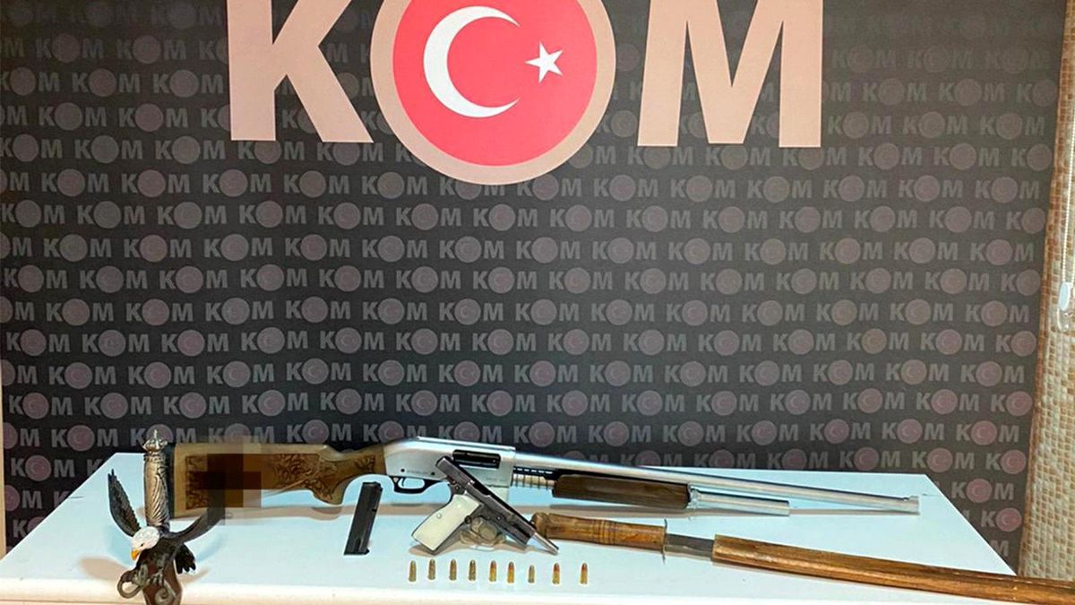 Ruhsatsız tabanca ve tüfek bulunduran şüpheli gözaltında