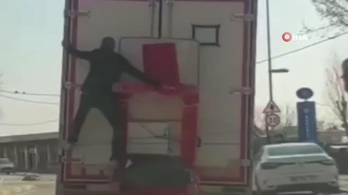 Avcılar\'da yürekleri ağızlara getiren görüntü