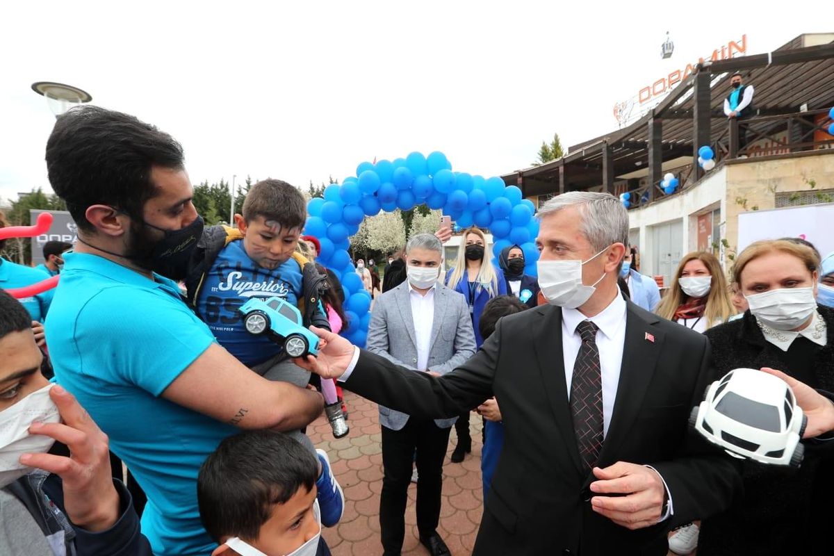 Son dakika! Şahinbey Belediye Başkanı Tahmazoğlu, Otistik Çocuklar Eğitim Merkezi\'ni ziyaret etti