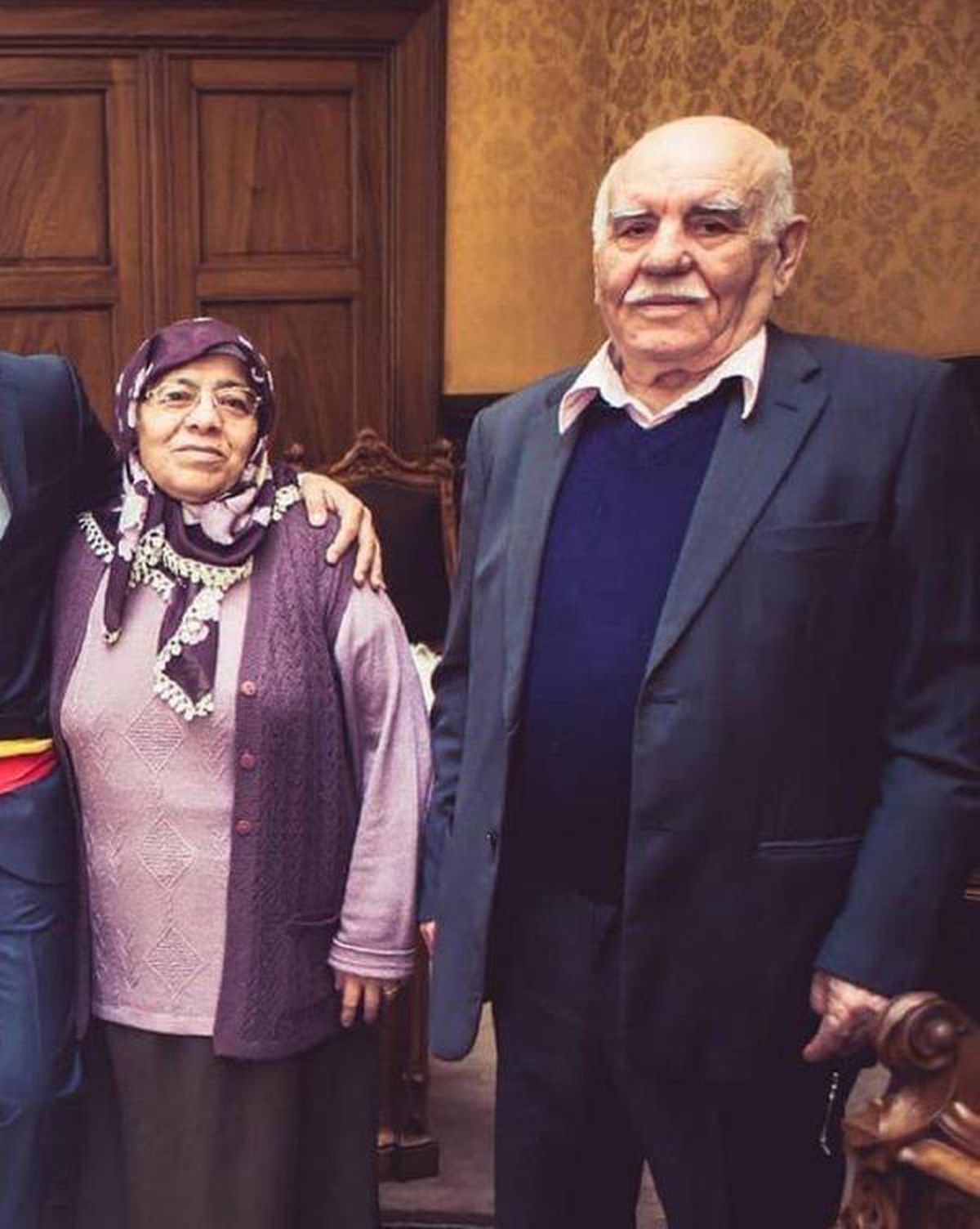 Belçika\'da 12 saat arayla koronadan ölen 65 yıllık çift, Emirdağ\'da toprağa verildi