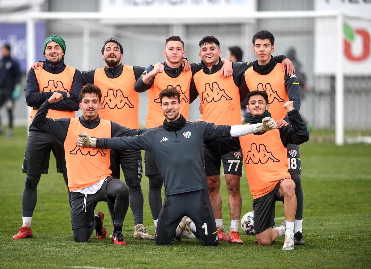 Bursaspor, Altay maçı hazırlıklarına ara verdi