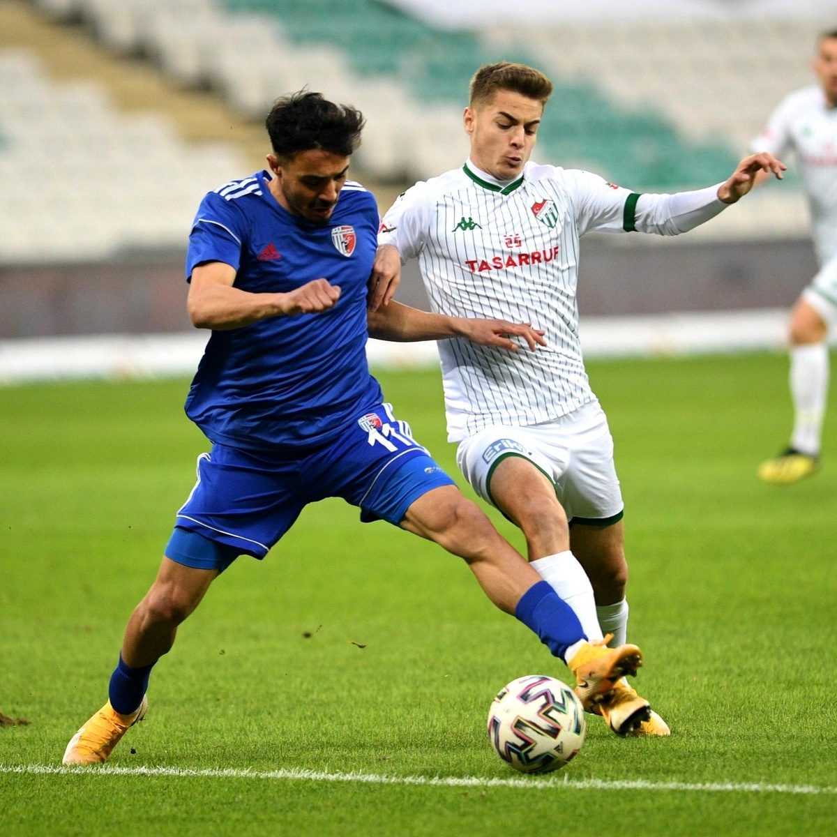 Bursaspor geçen sezonun 8 puan gerisinde kaldı