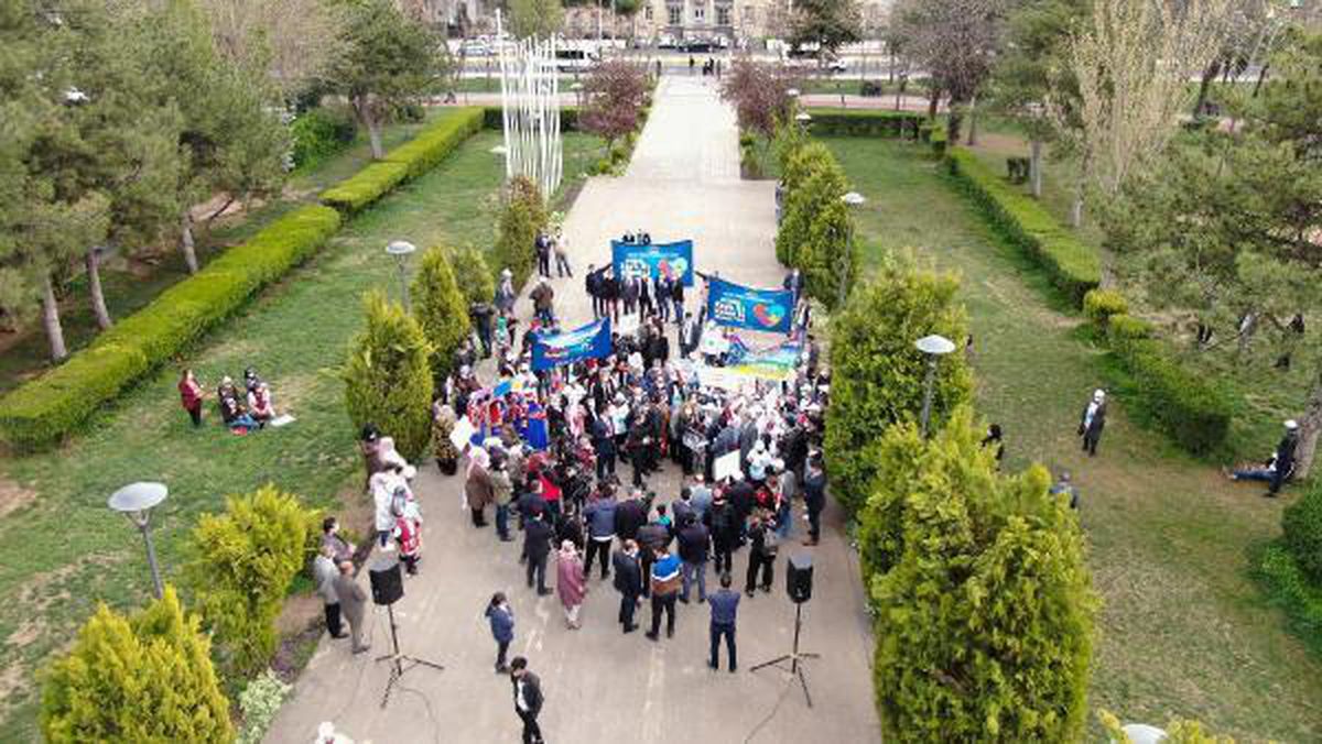 Diyarbakır\'da, otizmli çocuklar için farkındalık yürüyüşü