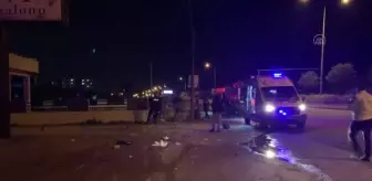 Elektrik direğine çarpan otomobilin sürücüsü yaşamını yitirdi