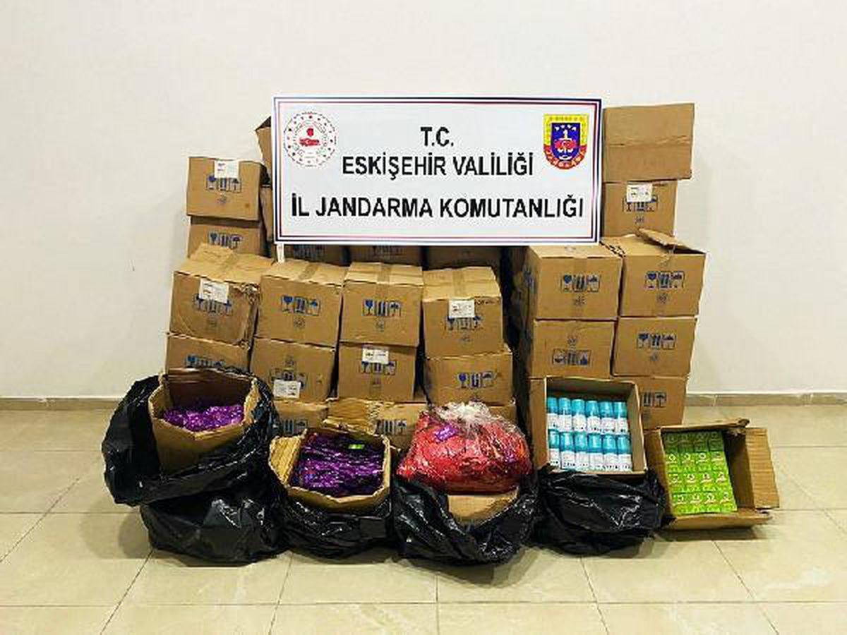 Eskişehir\'de 242 kilo kaçak et ve binlerce sahte dezenfektan ele geçirildi
