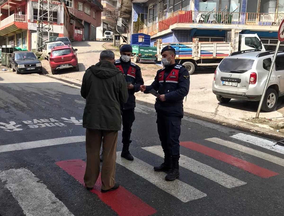 Son dakika! Jandarma, sürücüleri hem uyarıyor hem bilgilendiriyor