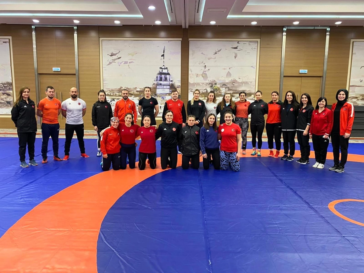 Kadın Güreş Milli Takımı, Avrupa Şampiyonası hazırlıklarına başladı