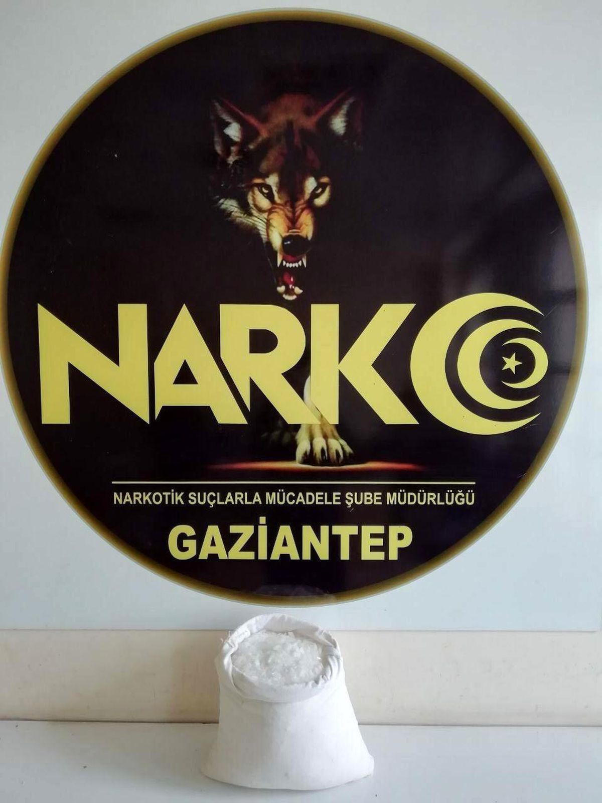 Kargo paketinden 5 kilo uyuşturucu çıktı