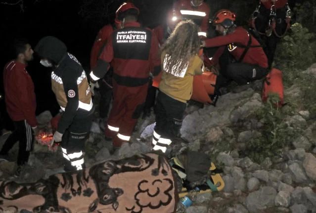 Kayalıklardan düşen kişi 4 saatte kurtarıldı