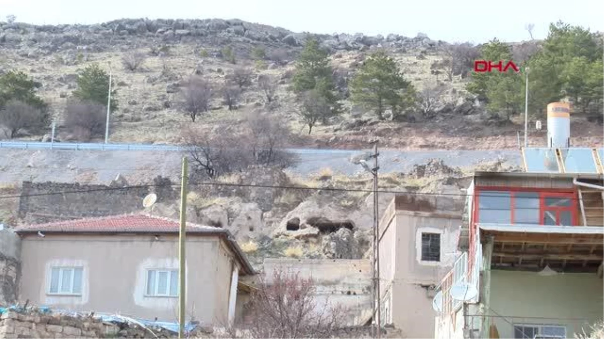 KAYSERİ-Kayseri\'de heyelan riskine karşı 8 eve tahliye