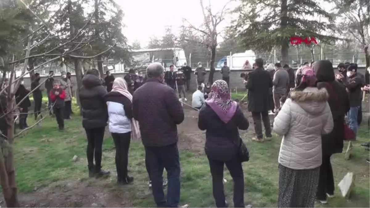 Son dakika gündem: KONYA Yol kenarında ölü bulunan Buket, son yolculuğuna uğurlandı