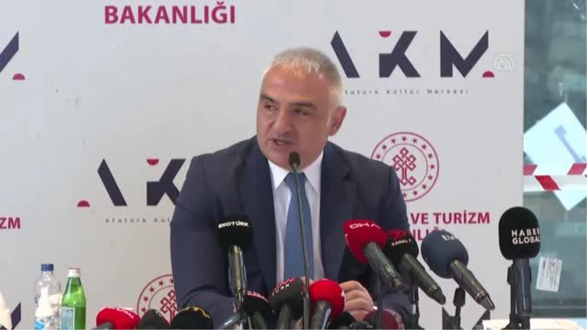 Son dakika haberi | Kültür ve Turizm Bakanı Ersoy, basın mensuplarına AKM\'yi gezdirdi (5)