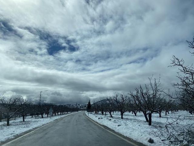 Mersin'de nisan ayında kar sürprizi! Görenler gözlerine inanamadı - Son Dakika