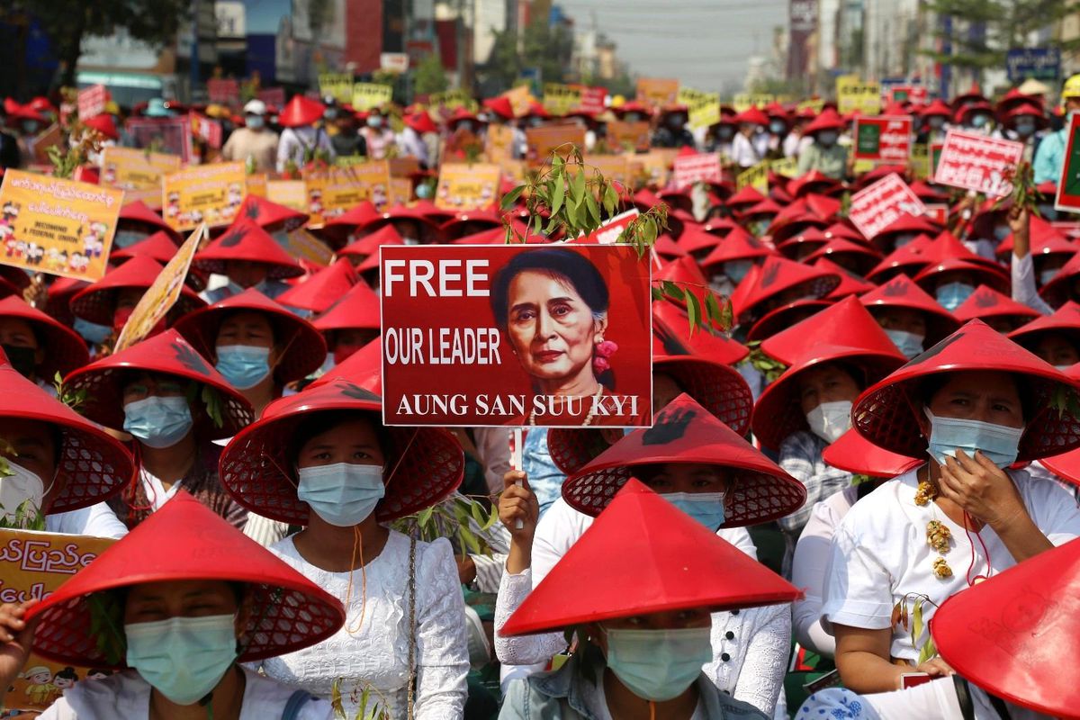 Myanmar\'ın devrik lideri Suu Kyi\'ye yeni suçlama: "Devlet sırları yasasını ihlal"