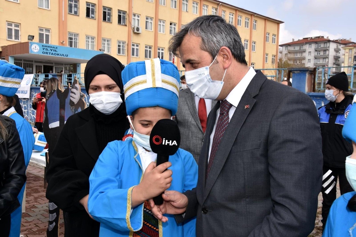 Otizmli öğrencilerin oluşturduğu mehter takımı gösteri yaptı