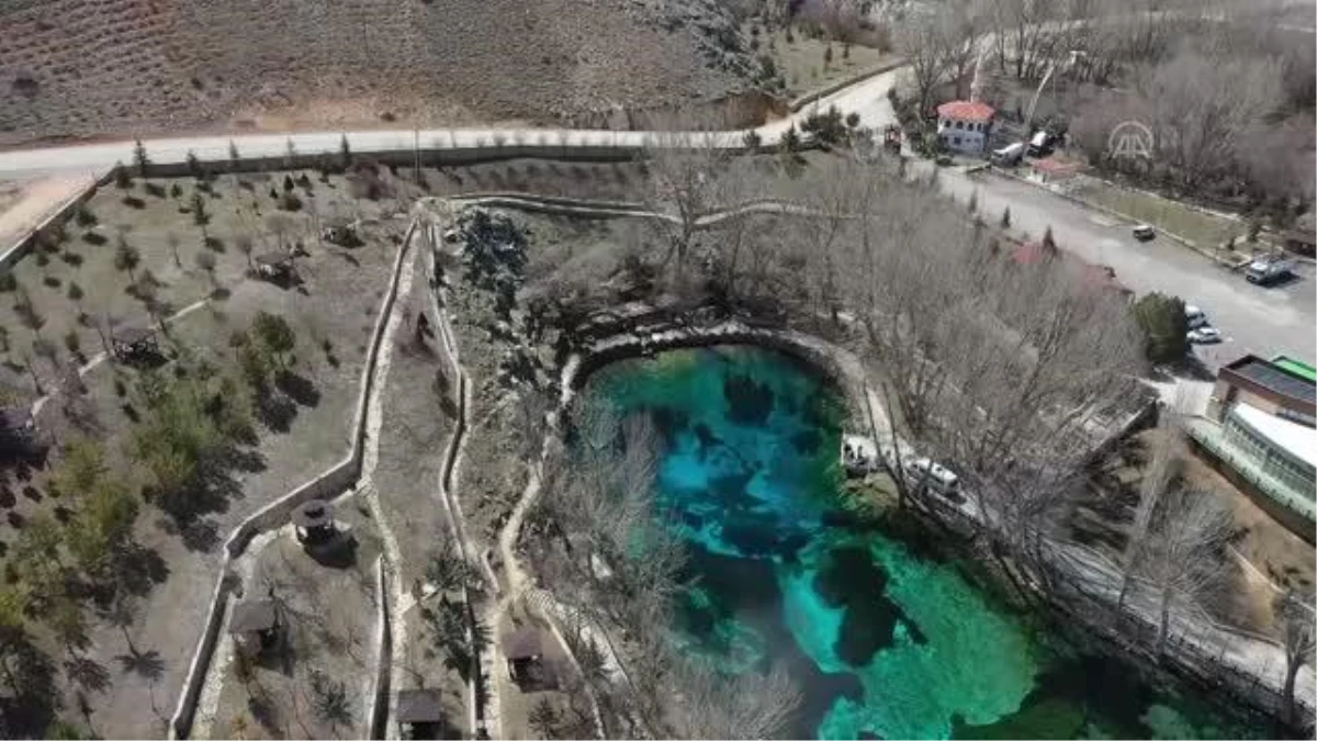Sivas\'ın "doğal akvaryumu" Gökpınar Gölü her mevsim ziyaretçilerini ağırlıyor