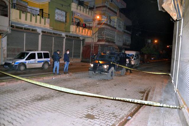 ADANA Sokak ortasında tartıştığı kişiyi tabancayla vurdu