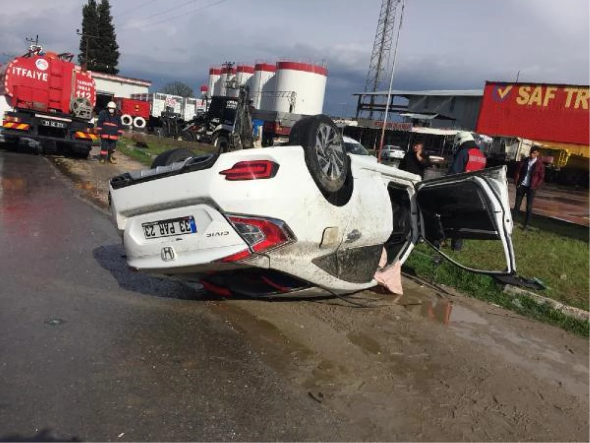 Tarsus\'ta, takla atan otomobilin sürücüsü yaralandı
