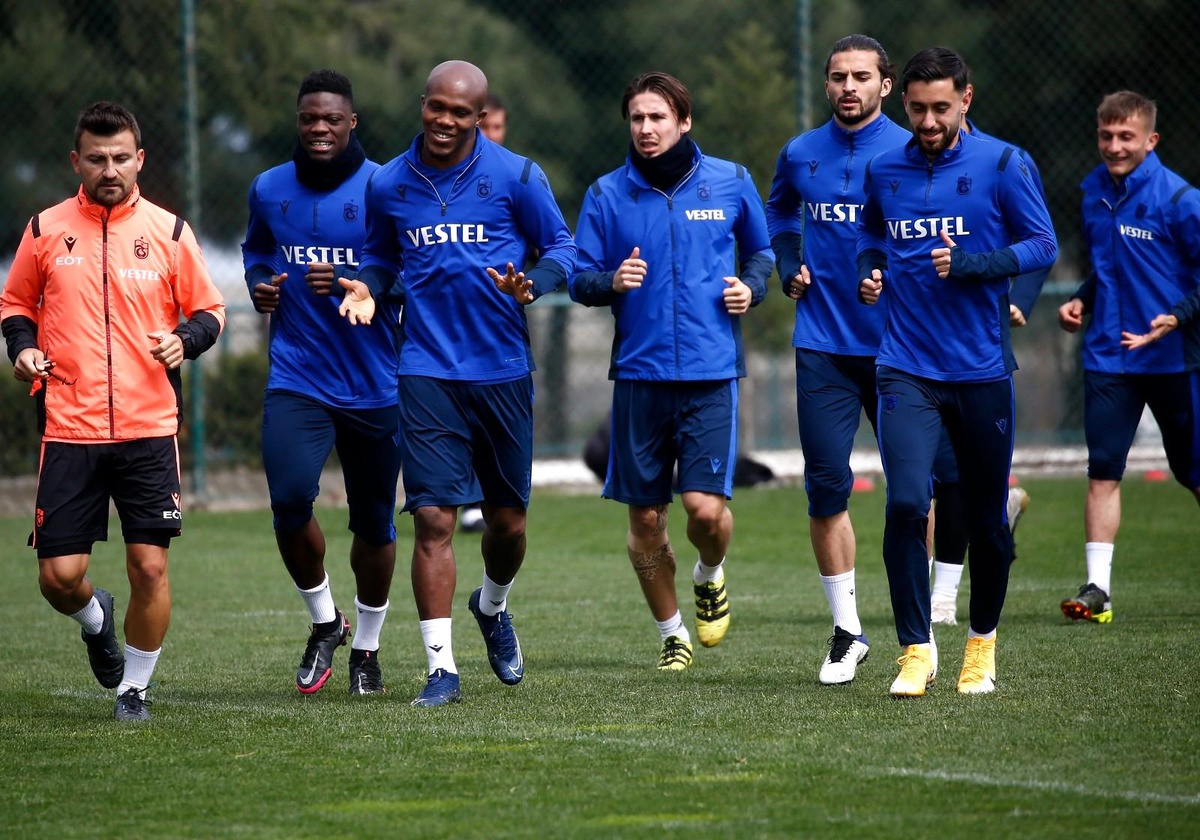 Trabzonspor, Sivasspor maçı hazırlıklarını tamamlayarak Sivas\'a gitti