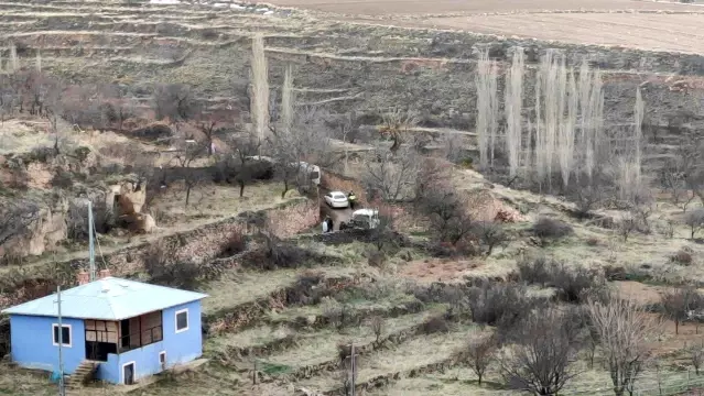 Arkadaşını öldürüp gömen adam, yakalandığı anda canına kıydı Arkadaşını öldürüp gömen adam, yakalandığı anda canına kıydı