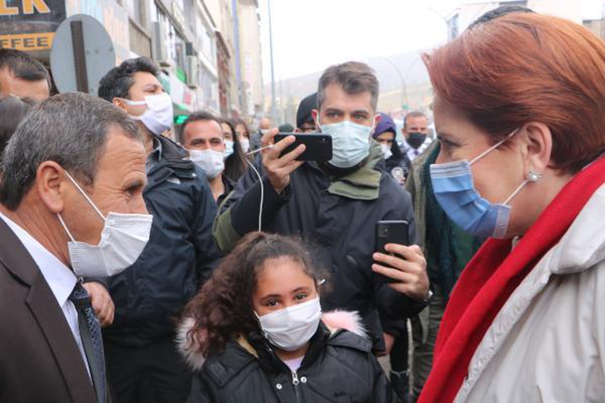 Akşener: Karpuz gibi ikiye bölündük