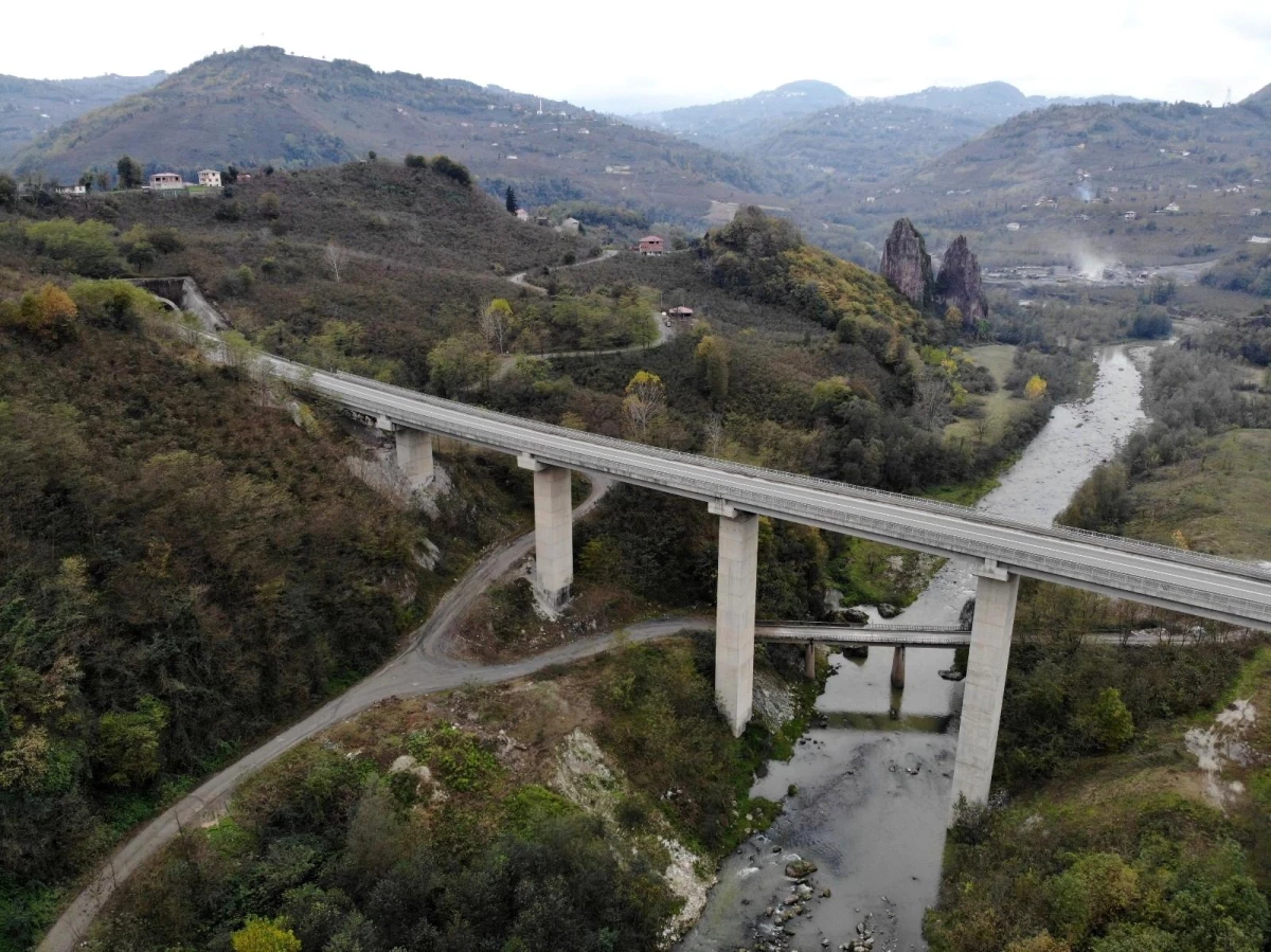 Asrın projesi \'Karadeniz-Akdeniz Yolu\'nda sona gelindi