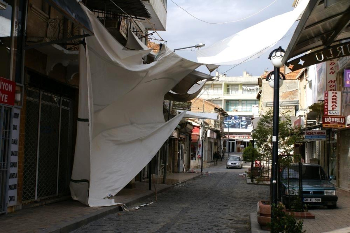 Aydın ve Ege Denizi\'nde fırtına uyarısı