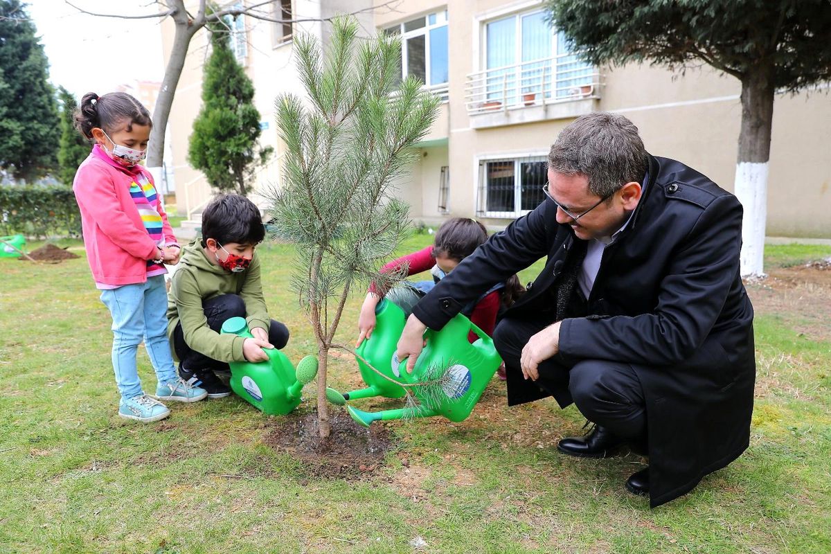 Başakşehir\'de 1 milyon fidan için düğmeye basıldı