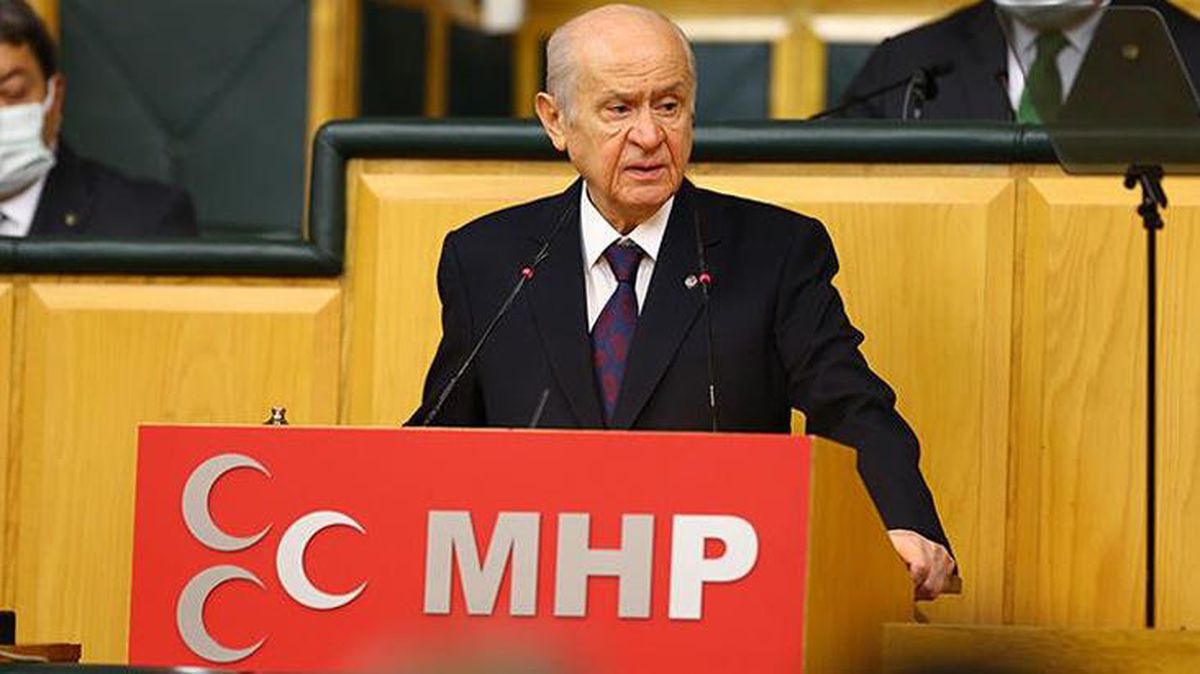 Devlet Bahçeli'den Alparslan Türkeş'e hüzünlü veda