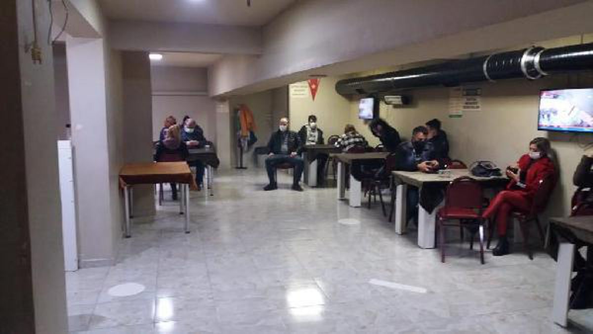 Eskişehir\'de kumar oynayan 138 kişiye 434 bin 700 lira ceza