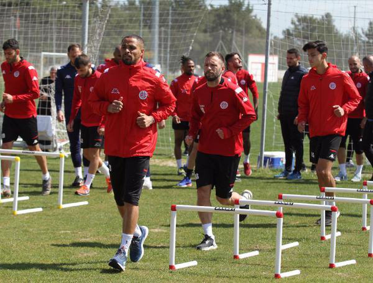 Golcüsü eksik Antalyaspor\'da tek hedef Ankaragücü galibiyeti