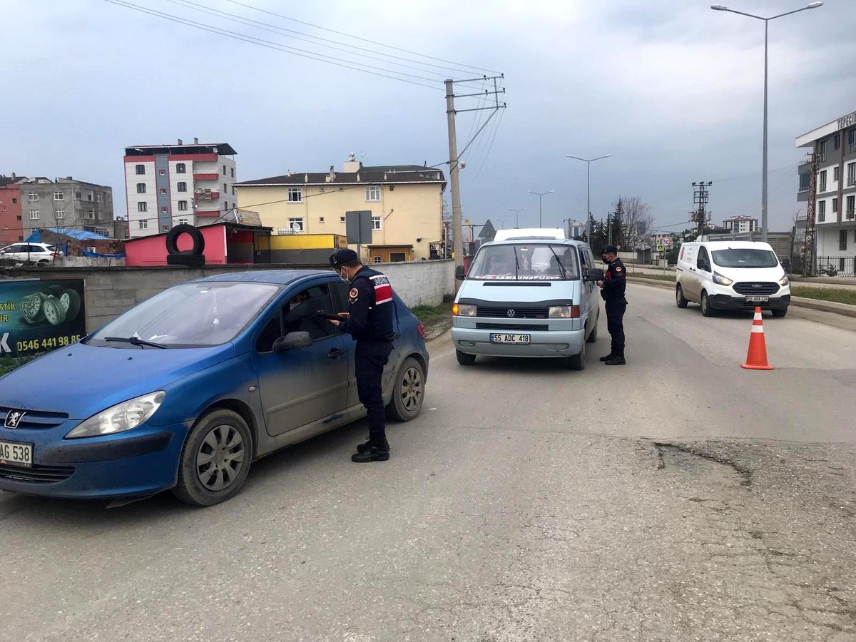 Son dakika... İlkadım Jandarma\'dan HES kodu sorgulaması ve sokağa çıkma yasağı uygulaması