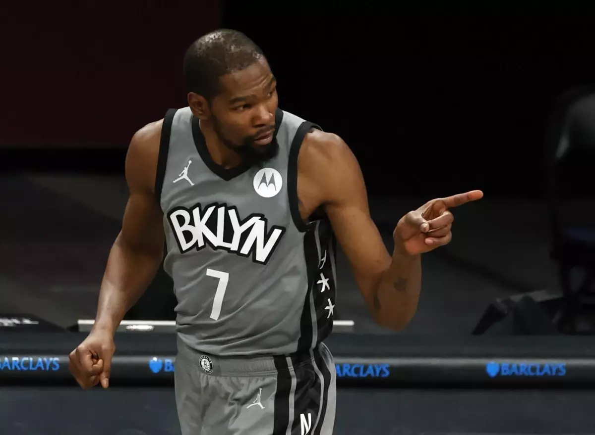 Kevin Durant\'a 50 bin Dolar ceza