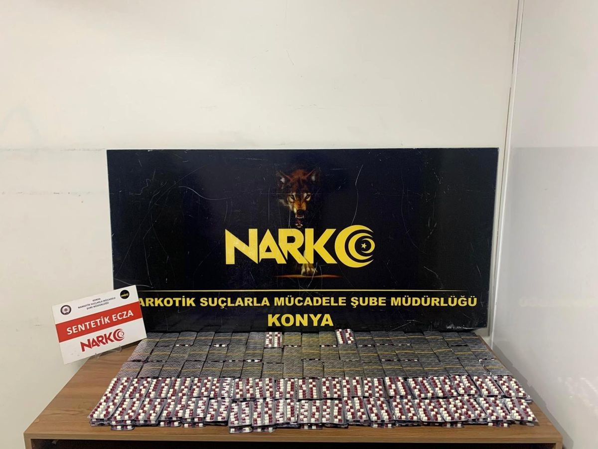 Konya\'da narkotik ekipleri 8 bin 111 uyuşturucu hap ele geçirdi