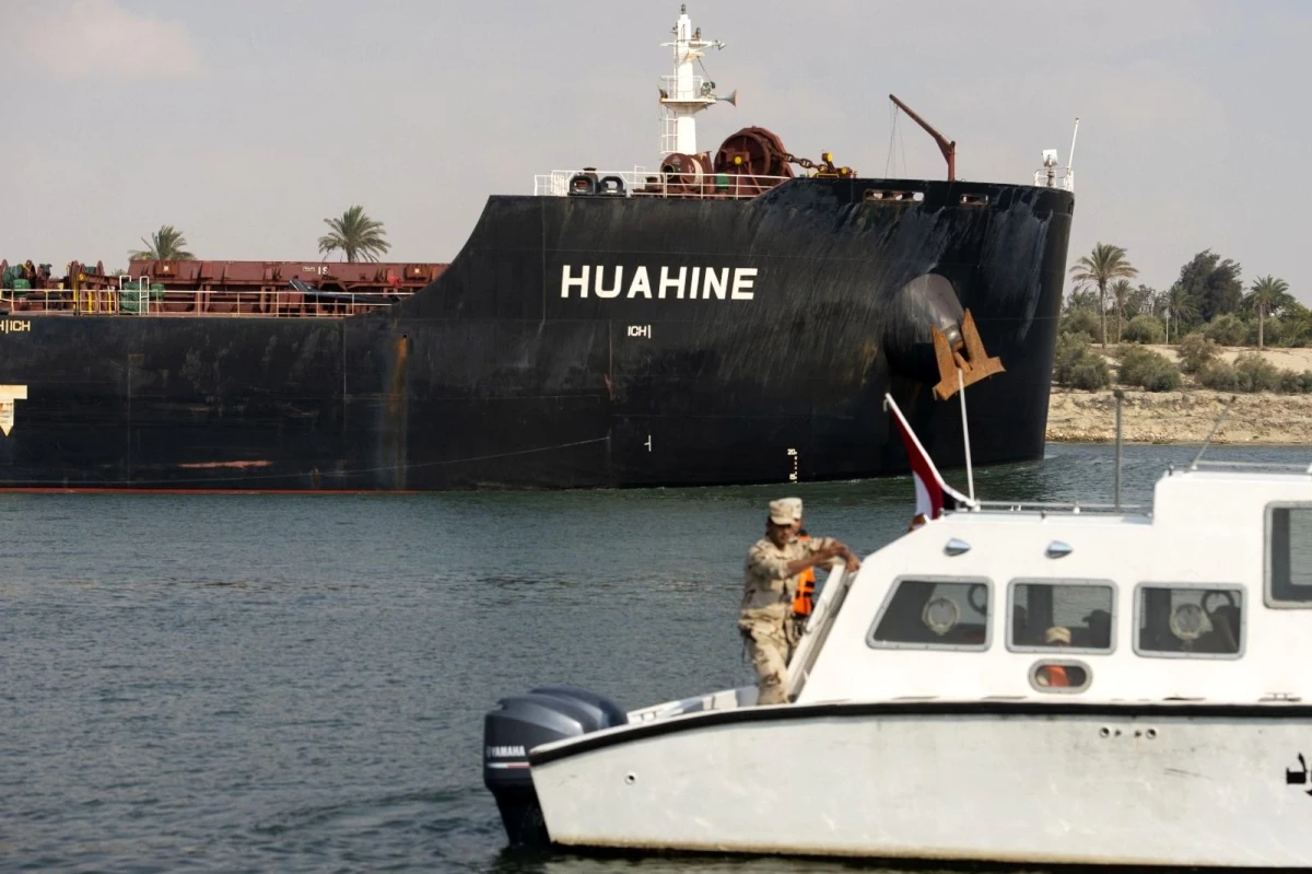 Mısır: "Bekleyen tüm gemiler Süveyş Kanalı\'ndan geçti"
